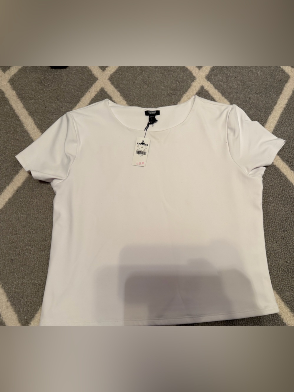 Express White Short Sleeve Body Contour Crewneck Tee